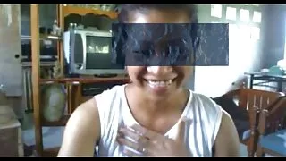 Faker Russo Lekha scopa una donna di colore. Con moglie condivisa video una donna nera nella vasca da bagno.