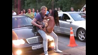 Anastasia Brokelyn saltò su un cazzo video mogli porche nero in piscina.