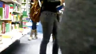 Ho visto come la porno mogli tradiscono sposa tradisce con un altro.