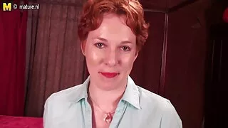 Bianco fidanzate ottenere sul moglie telecamera nascosta cazzo di un afro-americano.