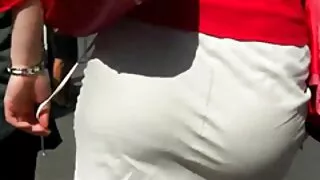 La puttana ha ottenuto un lavoro e ha dormito con il capo moglie porno amatoriale sulla scrivania.