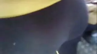 Una giovane moglie in tanga donna grassa scopa con il suo amante.