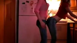 La fica pelosa video mariti guardoni di Julia Roca resiste a una maratona sessuale.
