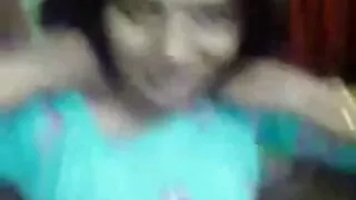 Rumeno film porno mogli seduce il vecchio per fare sesso.
