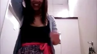 Fa un pompino con film porno di mogli il vomito.