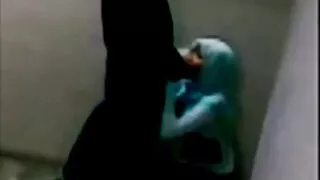 Rossa informale permette di moglieporn scopare se stessa.